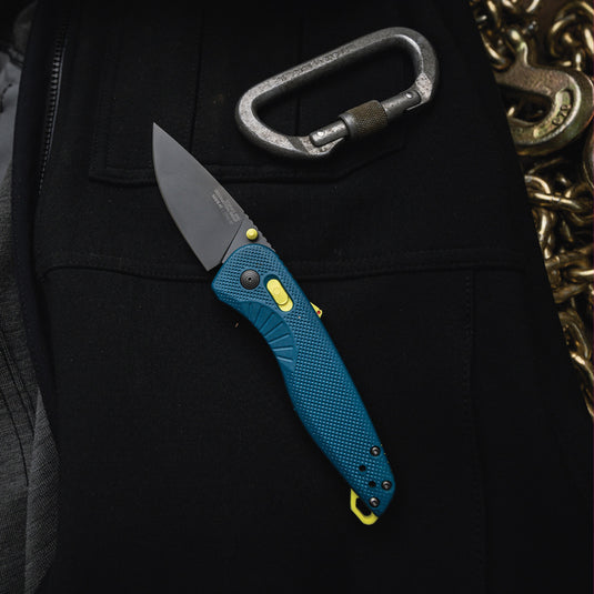 HUNTING KNIVES